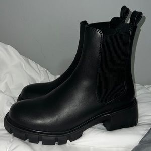 STEVE MADDEN HOLA CHELSEA BOOT